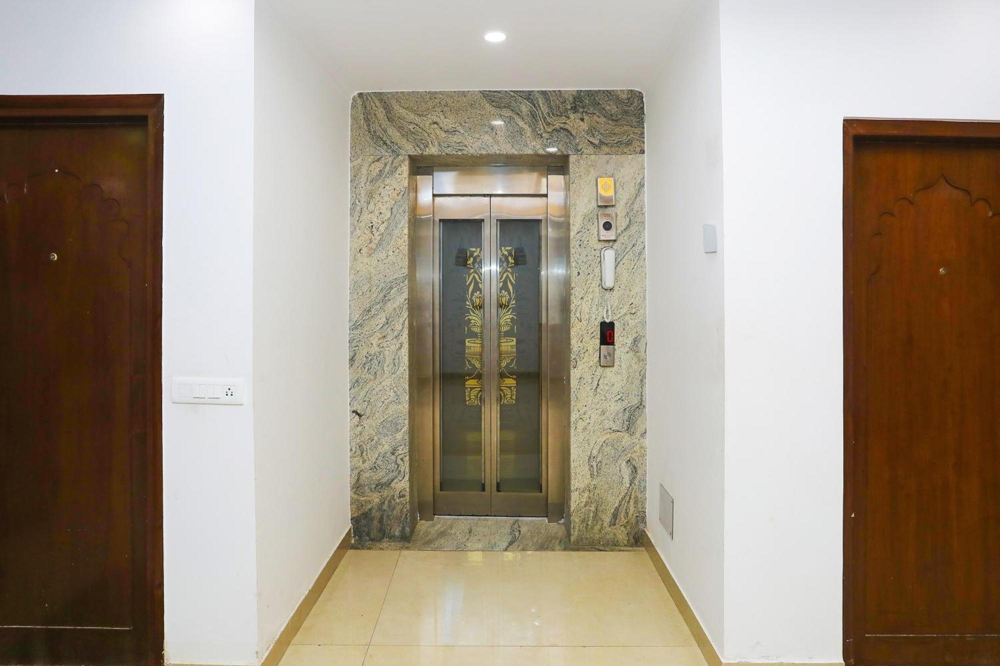 Hotel Collection O Residency Near Dwarka Sector 21 Metro Station Kapas Hera Esterno foto